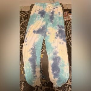 SO Tie-Dye Pants in Blue and White